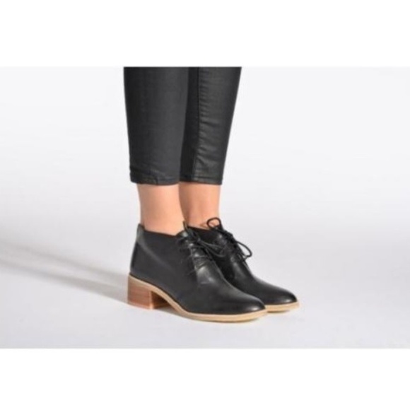 Clarks Originals Phenia Carnaby Black 